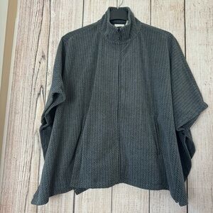 L.L bean Womens Fleece Poncho cape size Medium